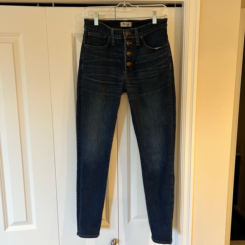 Madewell high rise 9” button fly skinny jeans. Size 28
